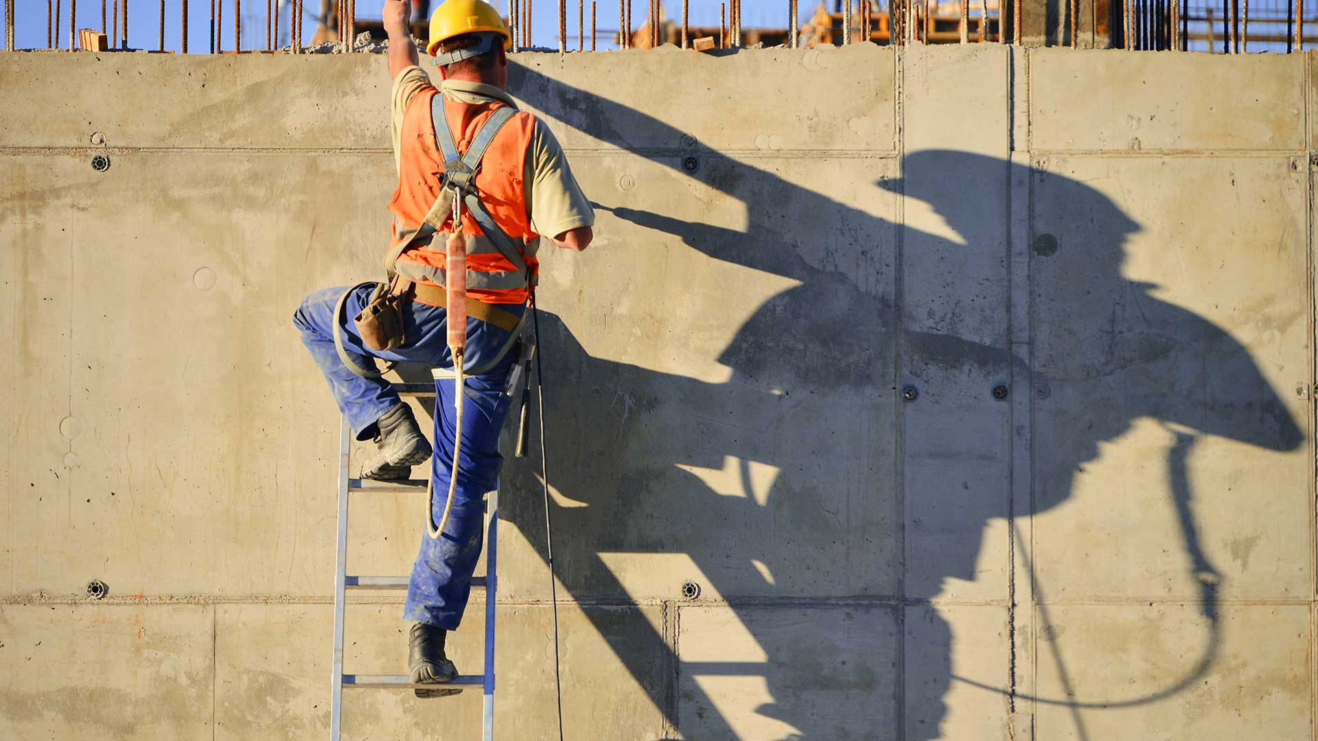 Ladder accident attorney representing an injured construction worker